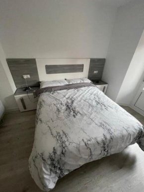 Bonito apartamento reformado cerca del centro